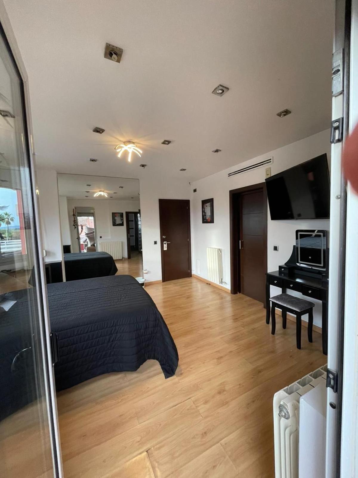 Red House Bed & Breakfast Llucmajor  Εξωτερικό φωτογραφία