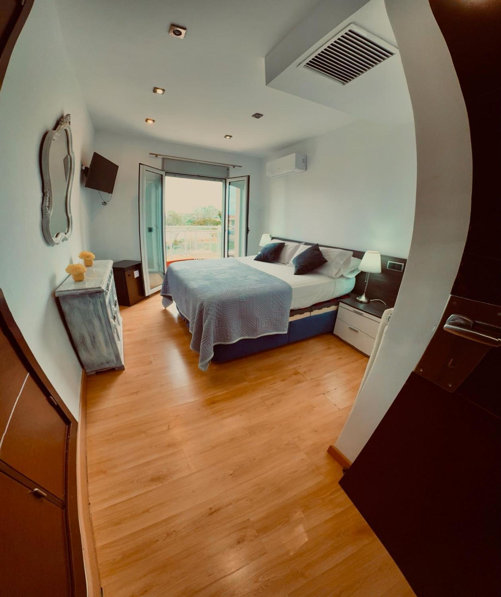 Red House Bed & Breakfast Llucmajor  Εξωτερικό φωτογραφία